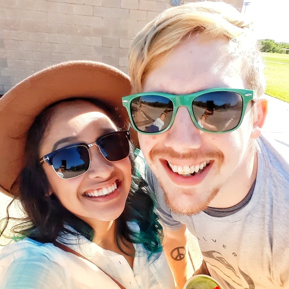 Meet your Posher, Neah - Picture 2 of 2